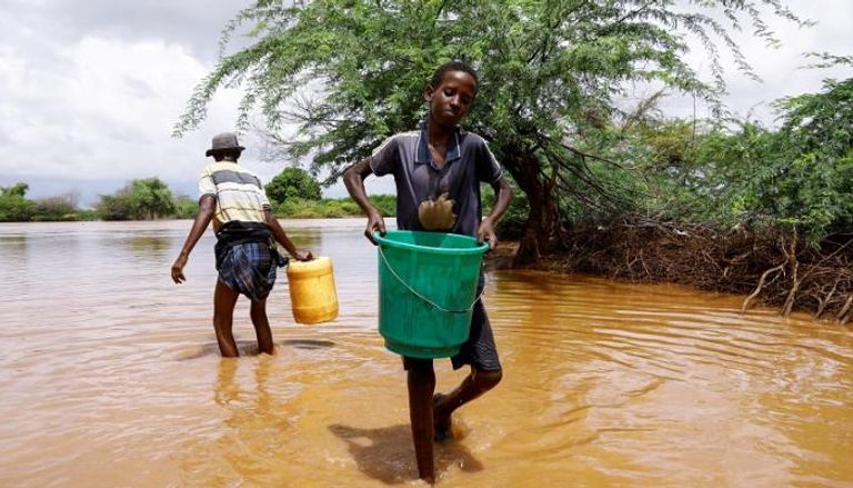 ربع الصوماليين الذين تعرضوا للفيضانات والجفاف معرضون لخطر الجوع