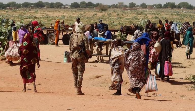 نازحون سودانيون باتجاه تشاد - رويترز