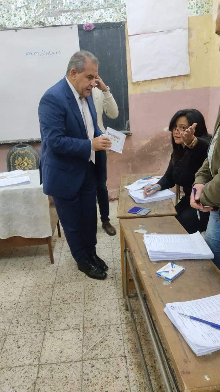 الرياضيون يدلون بأصواتهم في انتخابات الرئاسة المصرية عماد متعب نجم الأهلي السابق