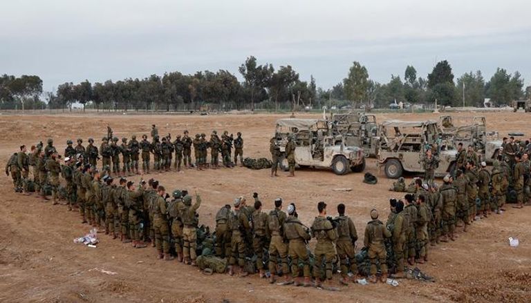 عناصر من الجيش الإسرائيلي على الحدود مع غزة