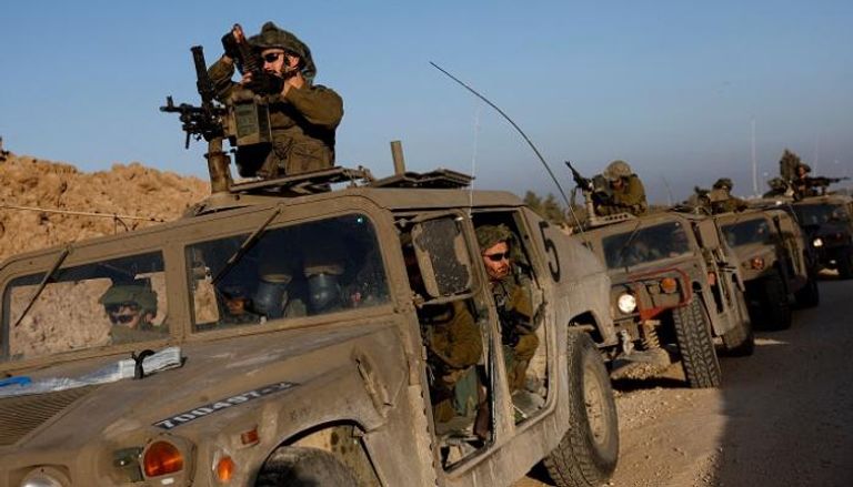 قوات إسرائيلية قرب قطاع غزة - رويترز