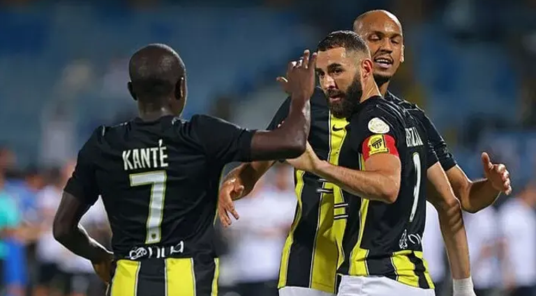 نجوم الاتحاد العالميين الأهلي والاتحاد في مونديال أندية 2005