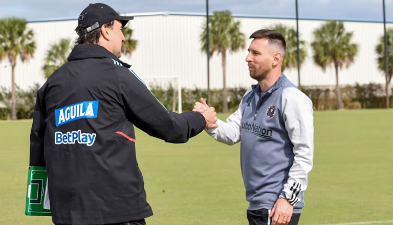 ليونيل ميسي ونيستور لورنزو