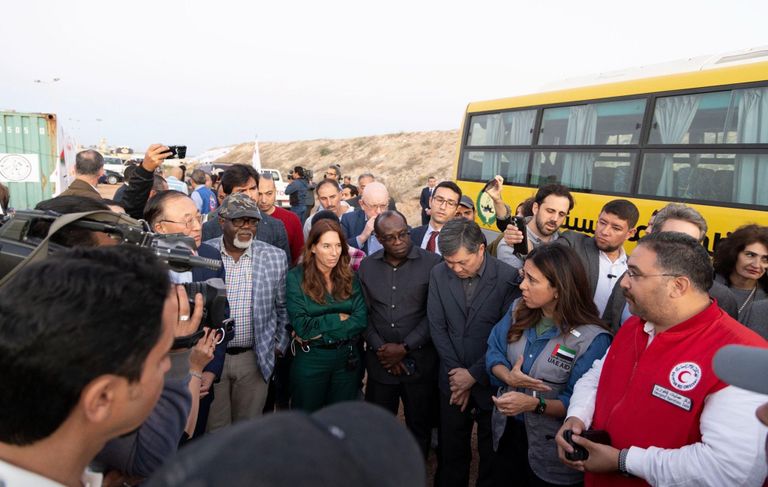 الإمارات تدشن محطات تحلية مياه في غزة