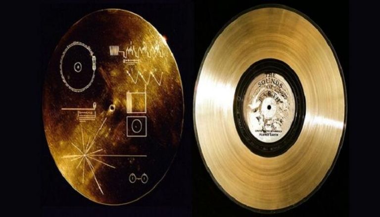 السجلات الذهبية المرسلة للفضاء