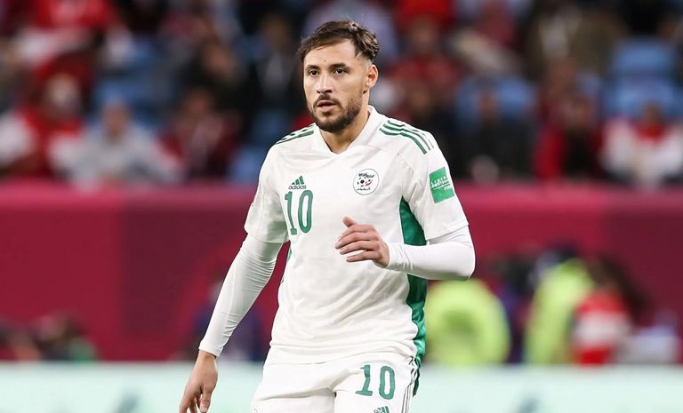 يوسف بلايلي يوسف بلايلي نجم منتخب الجزائر