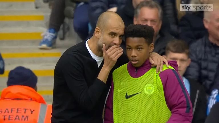 بيب غوارديولا وميكا هاميلتون