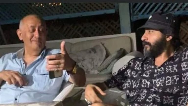 أحمد حلمي وشقيقه