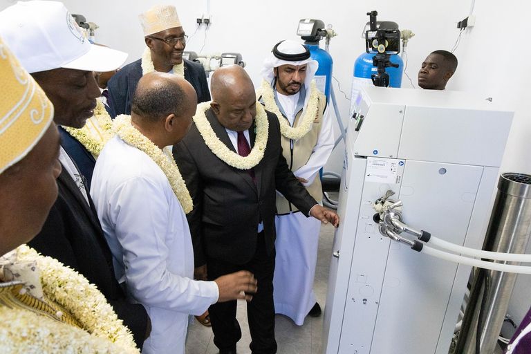 افتتاح مركز غسل الكلى في جزر القمر