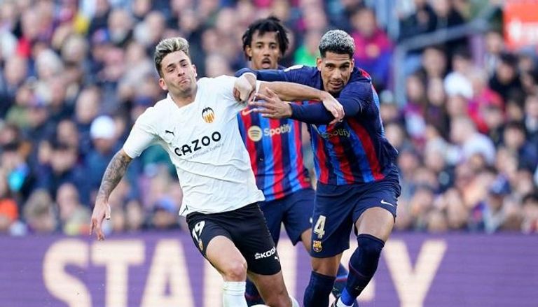 كيفية مشاهدة البث المباشر لمباراة برشلونة وفالنسيا في الدوري الإسباني 2024