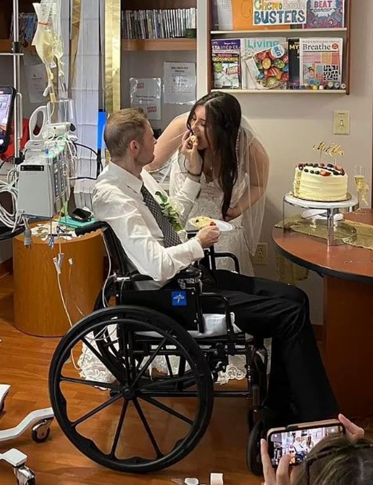 حفل زفاف داخل المستشفى