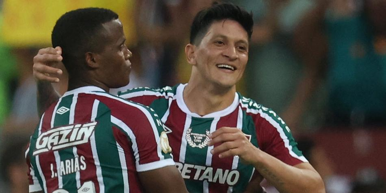 أرياس وكانو فيرناندو دينيز مدرب فلومينينسي البرازيلي