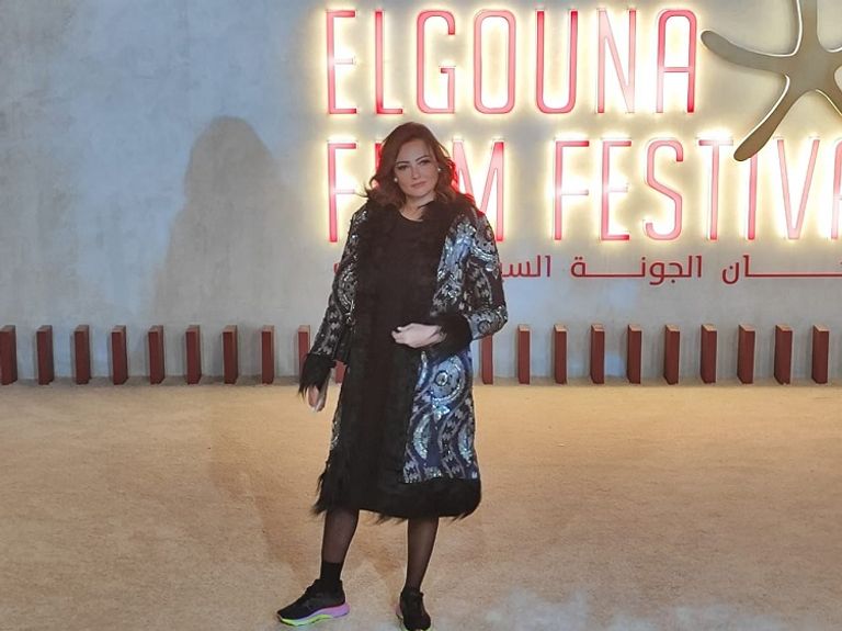 طاقم عمل الفيلم وعدد من الحضور بالمهرجان