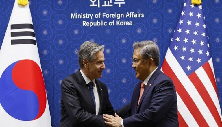 بارك جين وزير خارجية كوريا الجنوبية ونظيره الأمريكي أنتوني بلينكن 