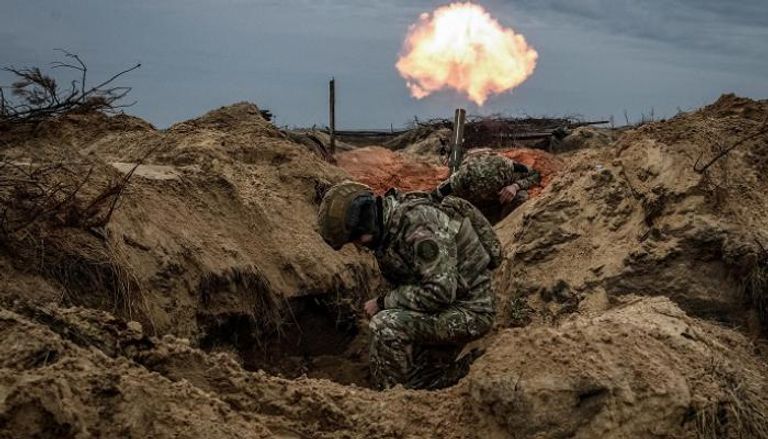 جندي أوكراني على الجبهة - رويترز