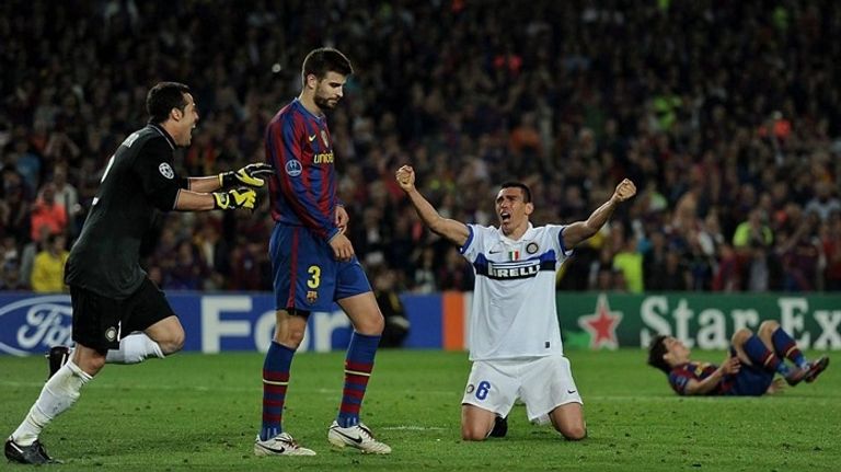 إنتر وبرشلونة في 2010 مباراة برشلونة ونابولي في 2020