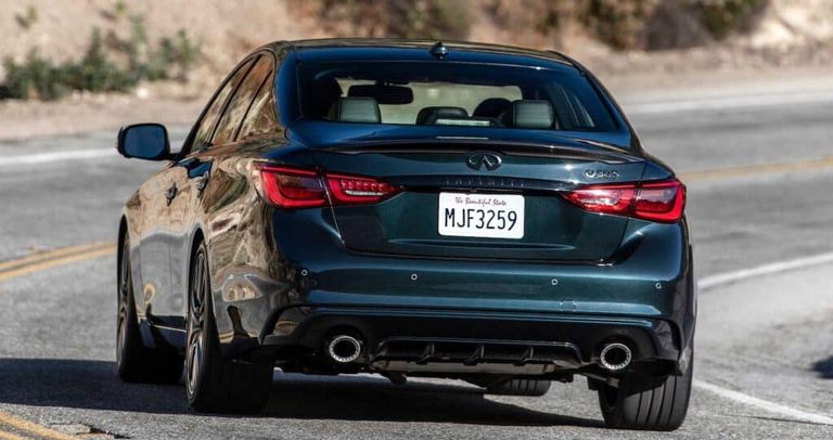 سيارة إنفينيتي Q50 موديل 2024