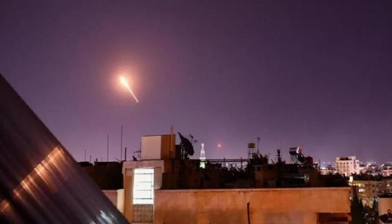 دفاعات سوريا تتصدى لقصف إسرائيلي-  أ ف ب