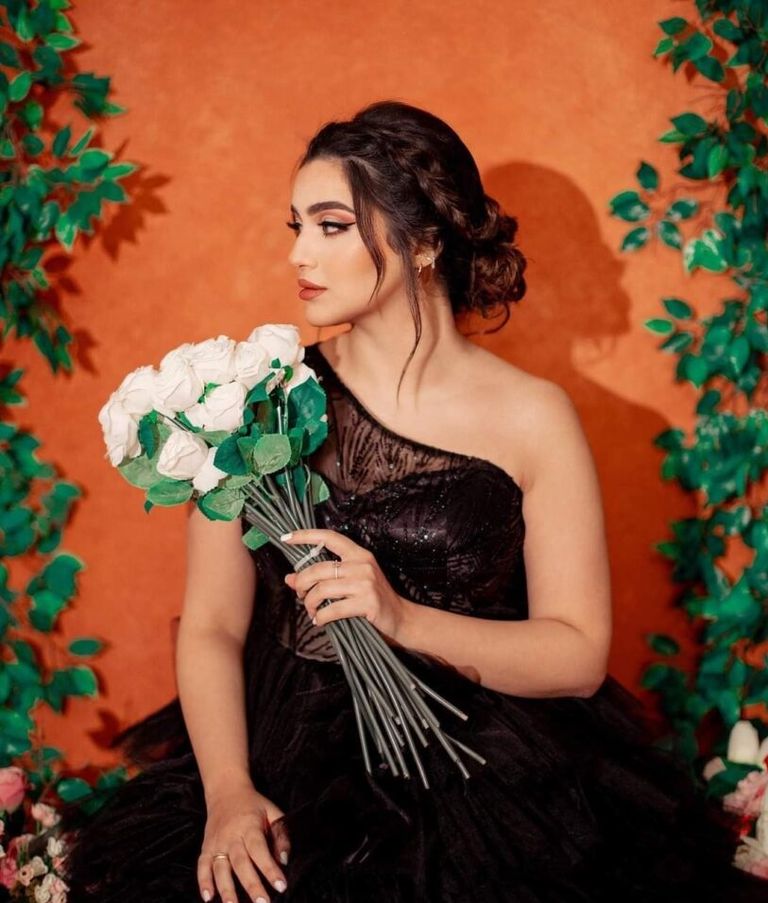 الإنفلوسر المصرية كنزي مدبولي