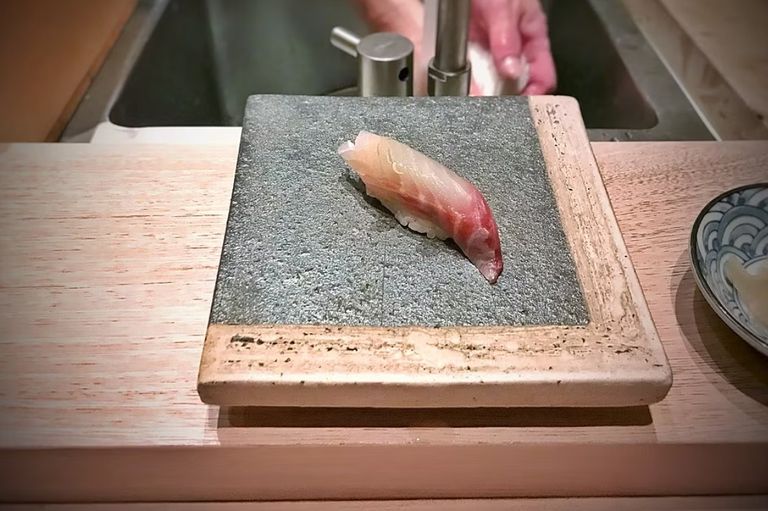 Aji طبق السوشي Shime-saba