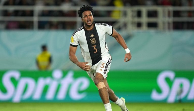 ألموغيرا كابار  فريق برشلونة