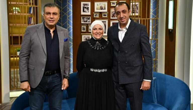دعاء فاروق وزوجها رفقة الإعلامي عمرو الليثي