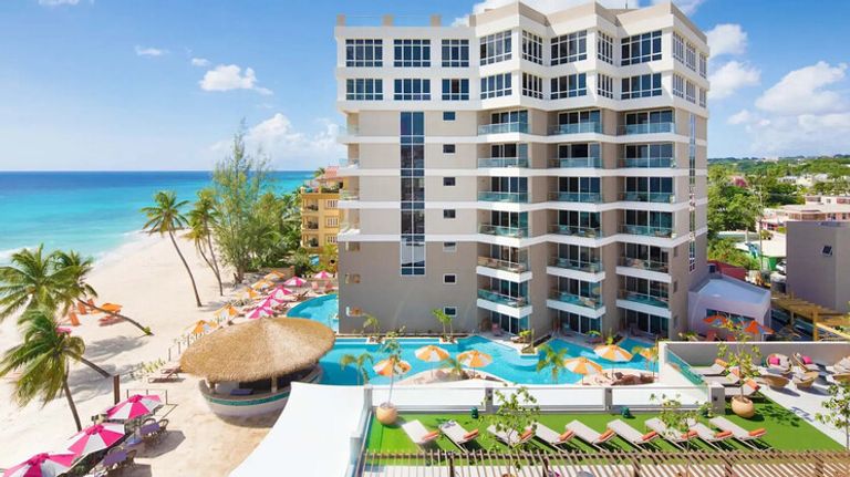 فندق ذا أو 2 بيتش كلوب أحد أفضل الفنادق والمنتجعات في باربادوس أماكن السياحة في باربادوس