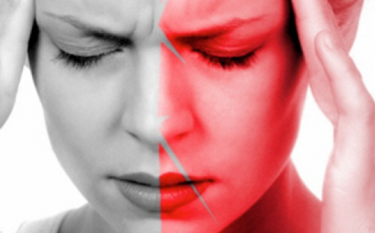 الصداع النصفي مصاب بنوبة صداع نصفي