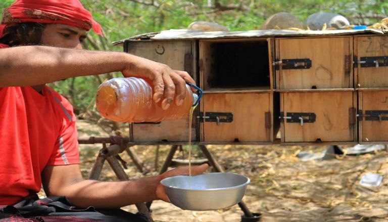 إنتاج عسل النحل باليمن