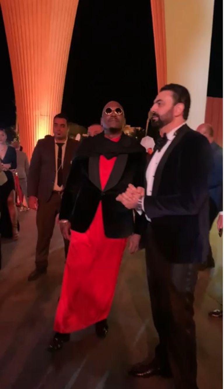 تيريس جيبسون لحظة وصوله لحفل الختام