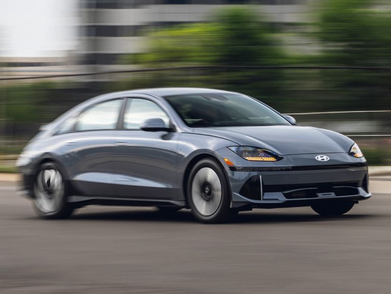  سيارة Mitsubishi Mirage ES