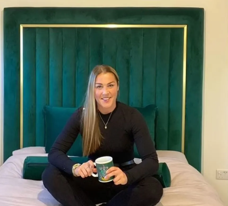 ماري إيربس ماري إيربس حارسة منتخب إنجلترا