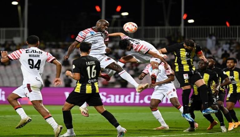 من مباراة الاتحاد والرائد في الدوري السعودي