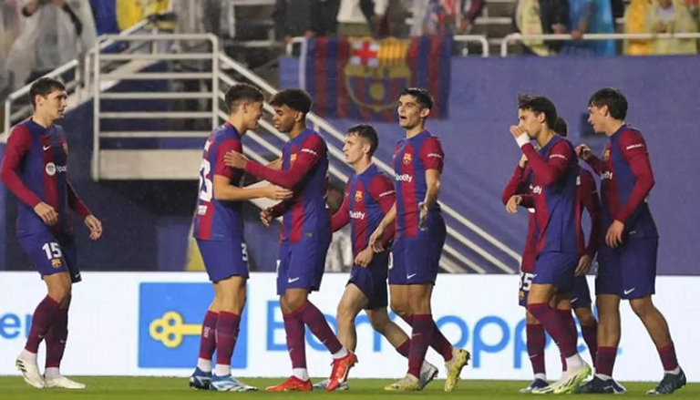 لاعبو برشلونة فريق برشلونة الإسباني