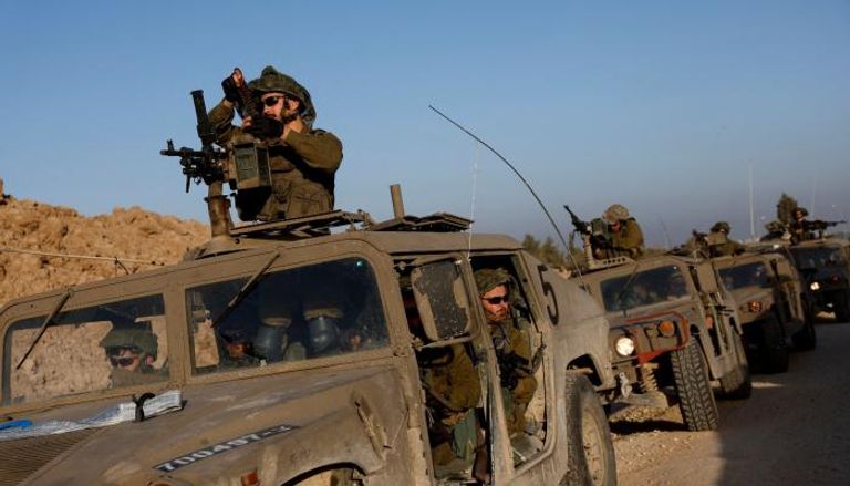 مدرعات إسرائيلية على حدود غزة