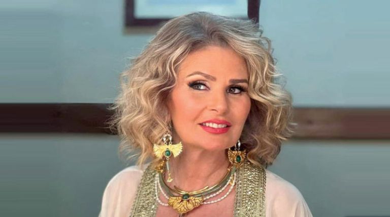 الفنانة المصرية يسرا 