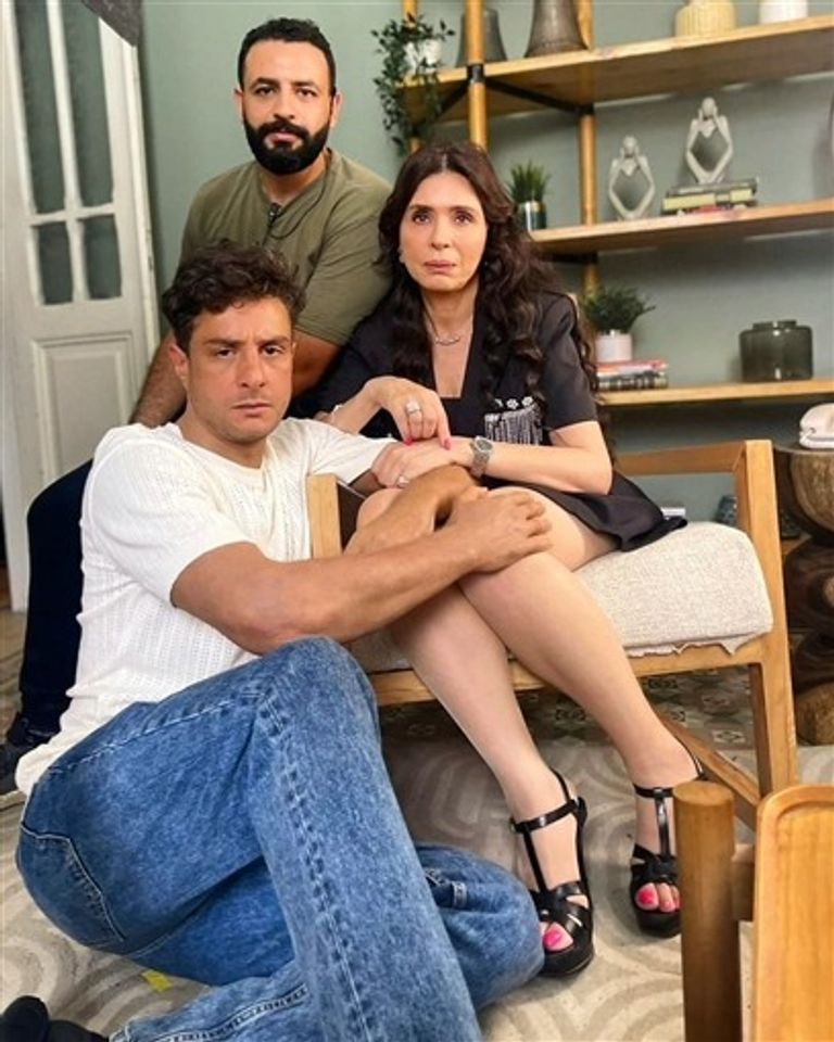 الفنانة الاستعراضية دينا