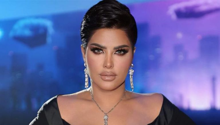 الفنانة شمس الكويتية