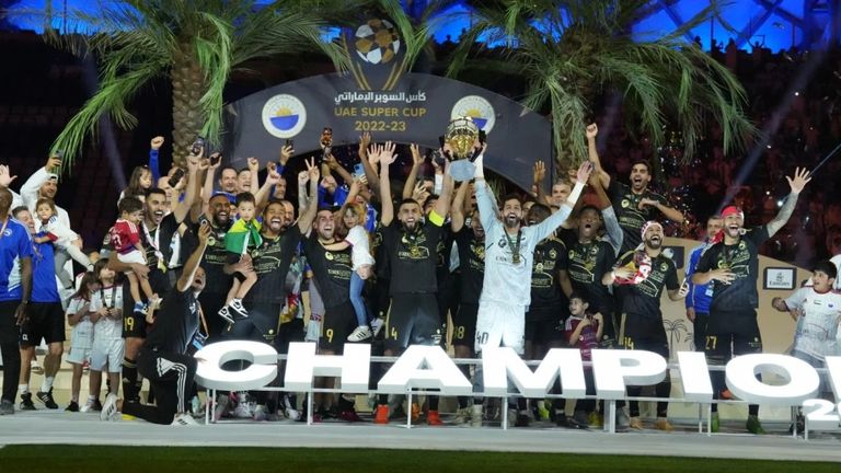 الشارقة بطل كأس السوبر الإماراتي مباراة شباب الأهلي والشارقة - أرشيفية