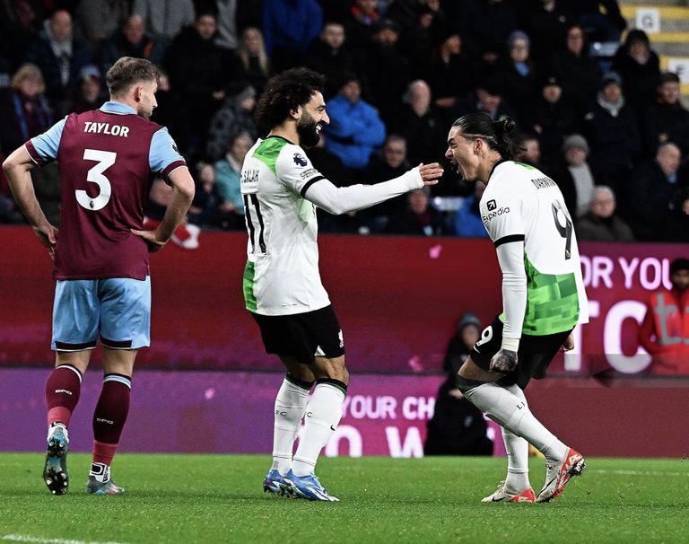 محمد صلاح محمد صلاح نجم ليفربول أمام بيرنلي