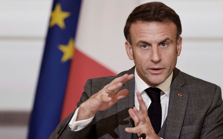 دبابة إسرائيلية تقصف أهدافا في غزة