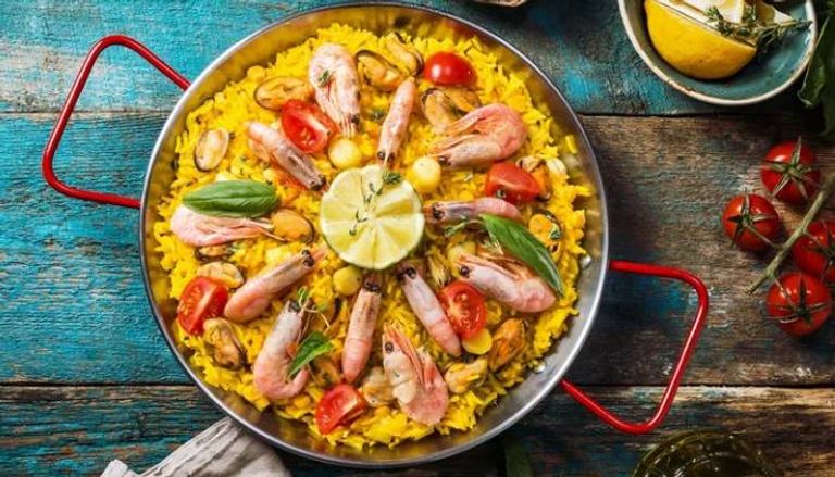 طبق باييا الإسباني الأكلات الشعبية في العالم