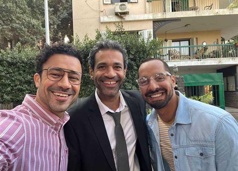 صدقي صخر مع أبطال مسلسل "زينهم"