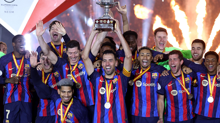 فريق برشلونة فرحة برشلونة بالدوري في 2023