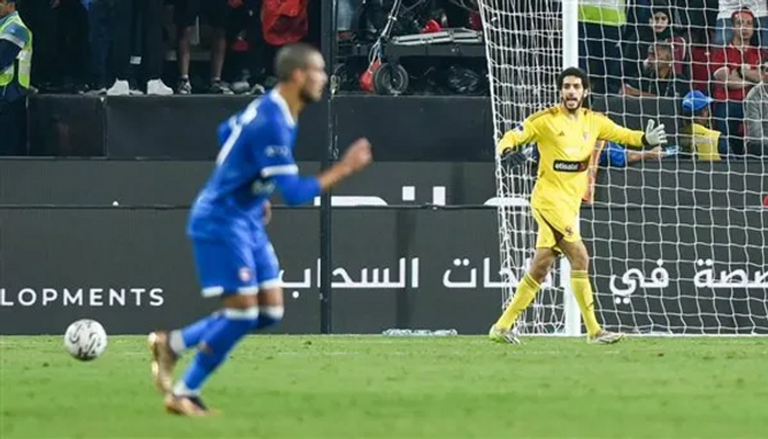 محمد الشناوي قائد وحارس الأهلي المصري