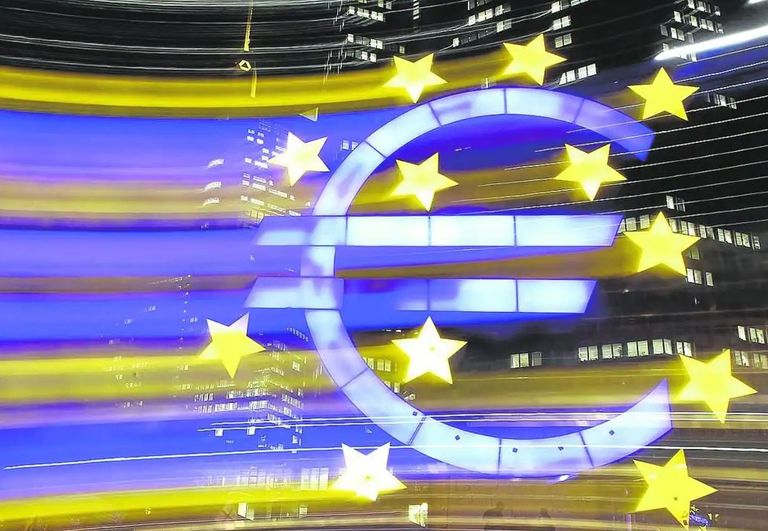 الذكرى الخامسة والعشرون لإصدار اليورو