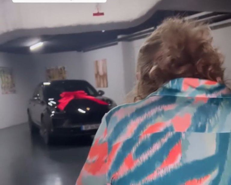 هدية رونالدو لوالدته كريستيانو رونالدو ووالدته