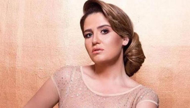 الفنانة هنا شيحة