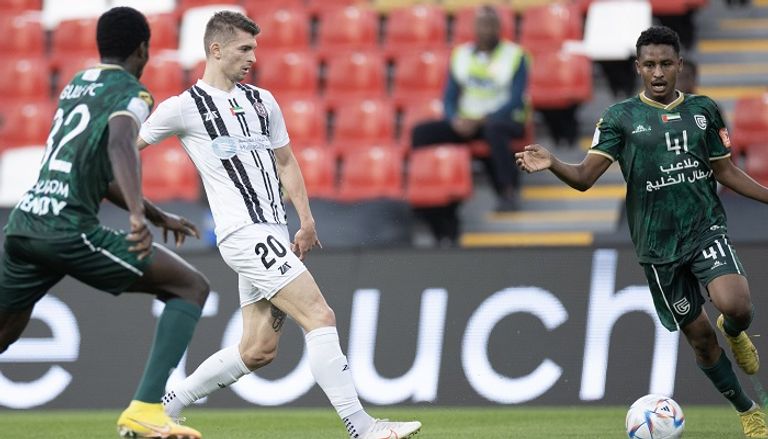 من مباراة الجزيرة وأبطال الخليج في كأس رئيس دولة الإمارات فريق العين الإماراتي