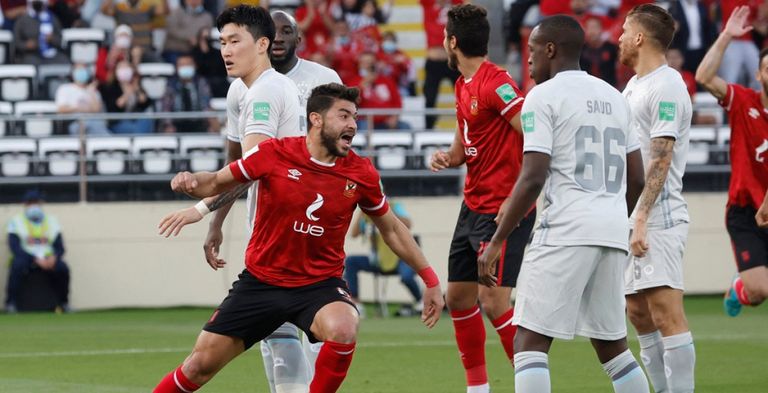 من مباراة الأهلي والهلال في كأس العالم للأندية من مباراة الأهلي المصري والهلال السعودي في كأس العالم للأندية